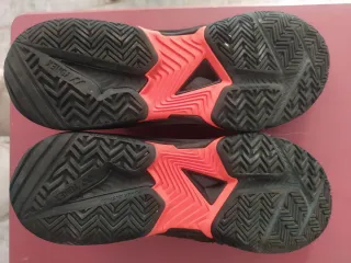 Tenis Yonex Negros Talla 42