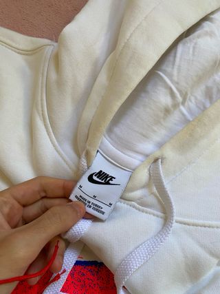 Sudadera Nike Blanca Logo Tricolor