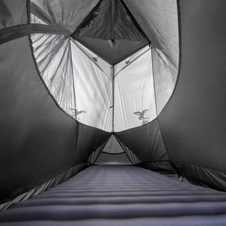 Tienda de campaña domo trekking 1 plaza, ligera y con