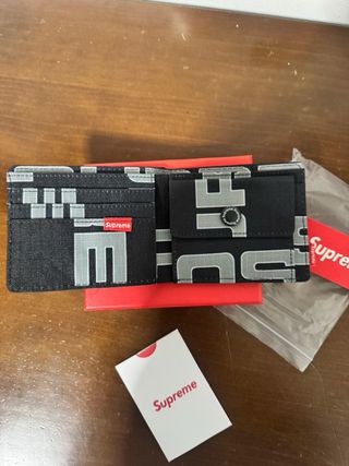 Cartera Supreme Negra