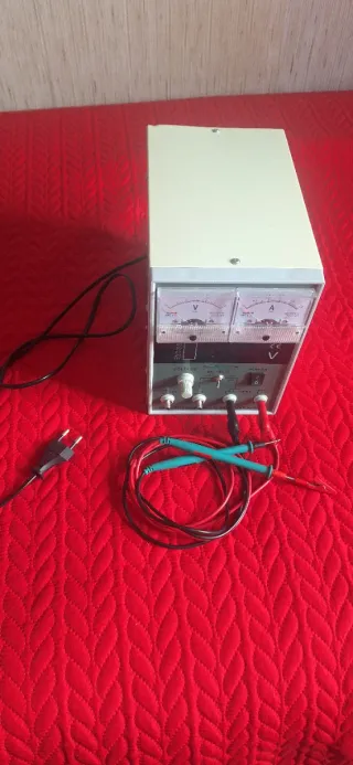 Fuente de Alimentación BK-1501T DC