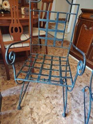 2 Sillas de hierro forjado estilo rústico