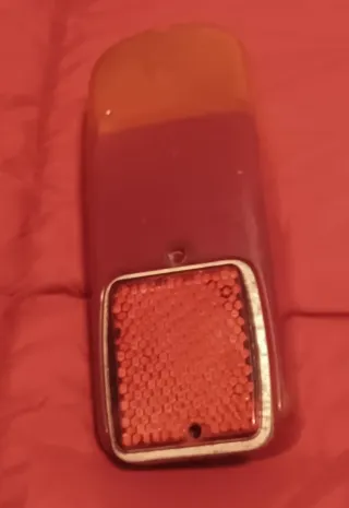 Tulipa trasera derecha Seat 600-E y L