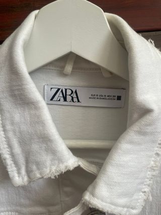Chaqueta vaquera blanca Zara Talla S