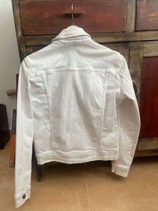 Chaqueta vaquera blanca Zara Talla S