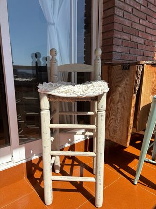 Taburete alto madera asiento rafia