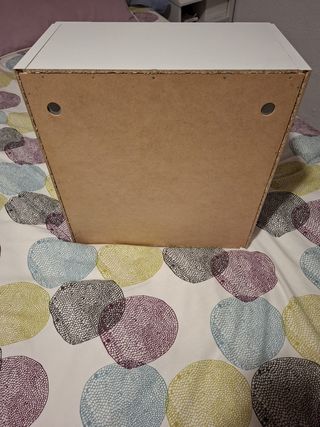 Vitrina Ikea madera blanca con cristal