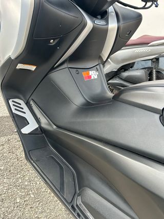 Yamaha TMAX 530 SX Plata/Negro