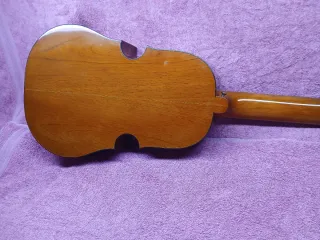 Cuatro Puertorriqueño Artesano Juan Aguiar