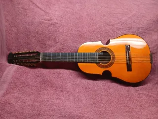 Cuatro Puertorriqueño Artesano Juan Aguiar
