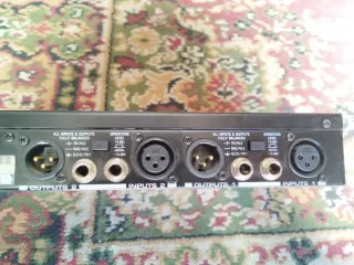 Behringer Virtualizer Pro DSP1024P Rack Efectos