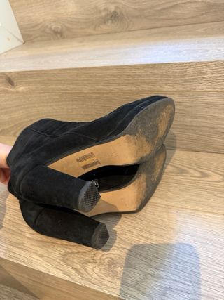 Botines negros de ante