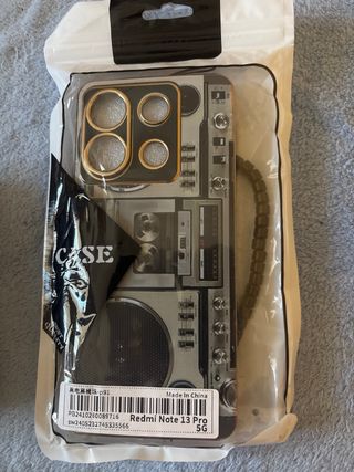 Funda móvil diseño retro boombox