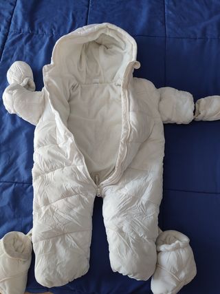 Buzo blanco para bebé (6 meses)