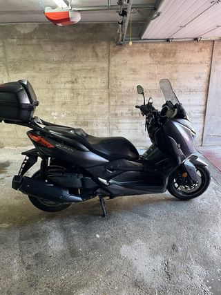 Yamaha XMAX 400 2018 - 38.000 km. Perfecto estado