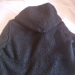 Dos abrigos semi nuevos, uno tipo Chanel