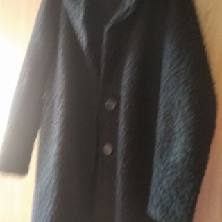 Due cappotti semi nuovi, uno stile Chanel