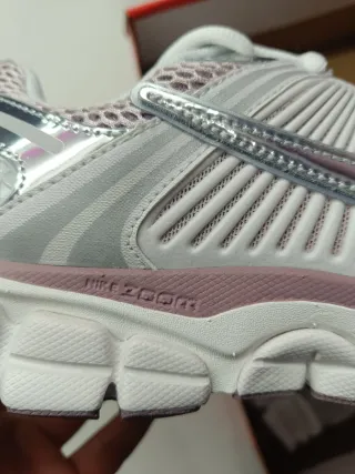 Nike Vomero 5 Rosa/Argento