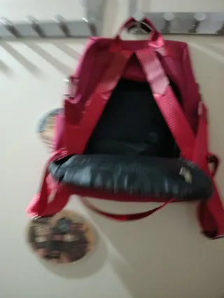 Mochila antirrobo fucsia/rosa oscuro NUEVA
