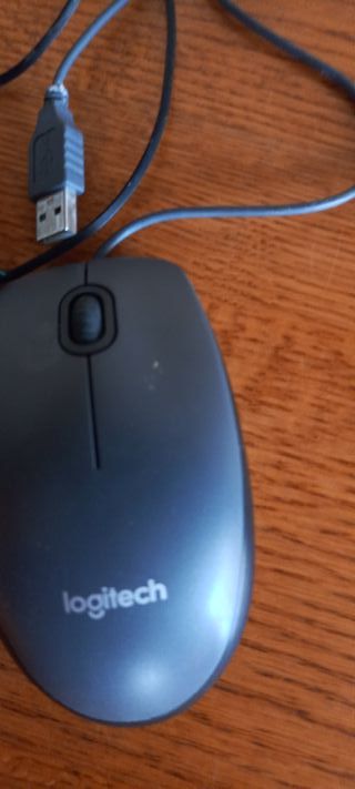 2 Ratones Logitech y Mars Gaming Negros