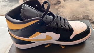 Sneakers Nike Air Jordan 1 Mid Giallo Nero