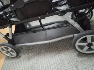 Carro de tres plazas  !! Venta urgente !!