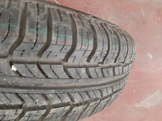 Rueda Pirelli 165/70 R13 79T