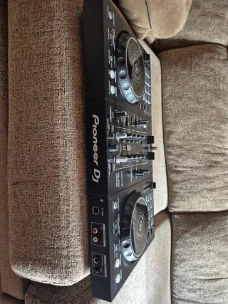 Controladora DJ Pioneer DDJ-400