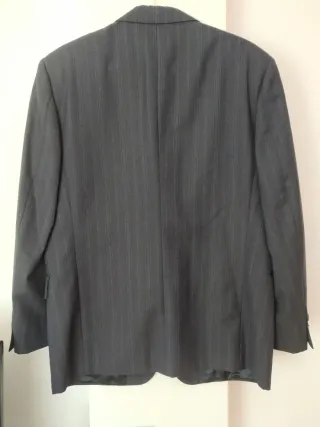 Vendo Blazer de Hombre Color azul  con Rayas