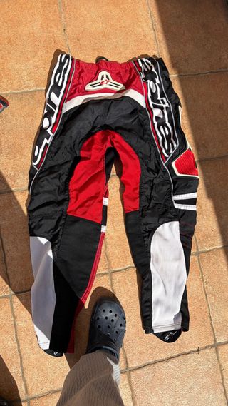 Pantalones y Guantes Motocross Alpinestar