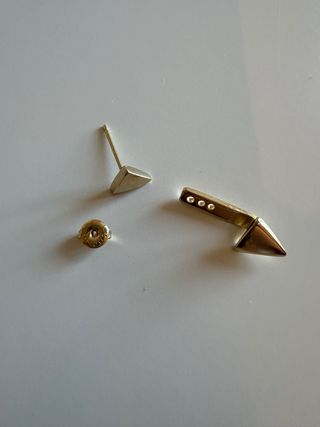 Pendientes Uno de 50 dorados