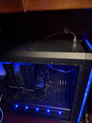 PC Gaming RTX 5070 Ryzen 7 5800X3D