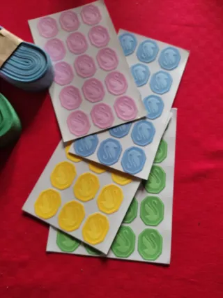 Nastro e adesivi Swarovski chiudipacco