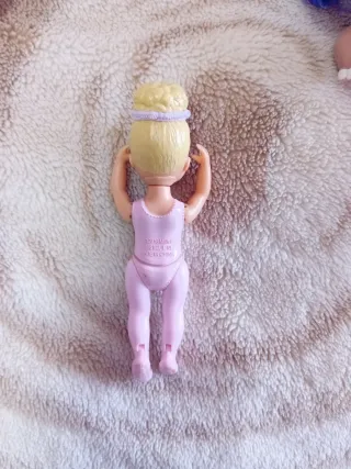 Lote 2 Barbies Chelsea y 1 VIP Pets