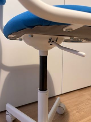Silla de escritorio IKEA ÖRFJÄLL azul/blanca