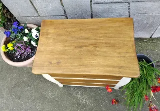 Mesita de noche 3 cajones madera