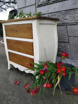 Mesita de noche 3 cajones madera