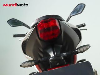 TRIUMPH STREET TRIPLE 765 R