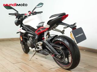TRIUMPH STREET TRIPLE 765 R