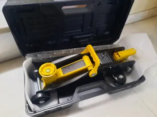 Gato hidráulico para coche