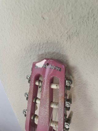 Guitarra Clásica Rosa Gypsy Rose