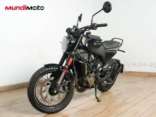 HUSQVARNA SVARTPILEN 125 ABS