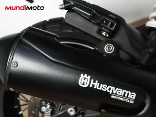 HUSQVARNA SVARTPILEN 125 ABS