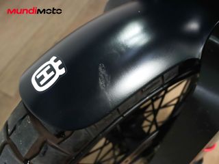 HUSQVARNA SVARTPILEN 125 ABS