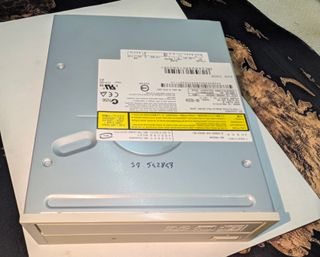 Masterizzatore NEC DVD±RW IDE