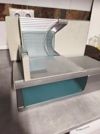 Cortafiambres Eléctrico