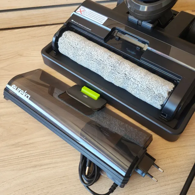 Eureka NEW400 Aspirador Escoba Inalámbrico