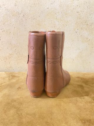 Botas camperas talla 24.  MarcaVALVERDE DEL CAMINO