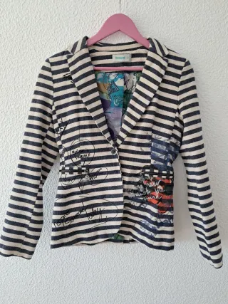 Chaqueta Desigual rayas y estampado