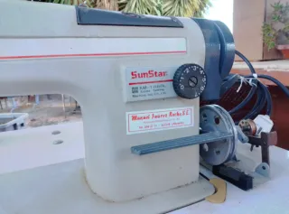 Máquina de coser industrial